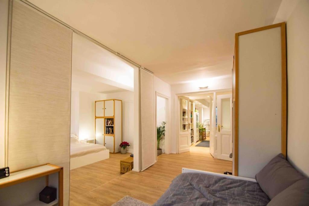Ground Floor In Villa In Charlottenburg Garden View ベルリン エクステリア 写真
