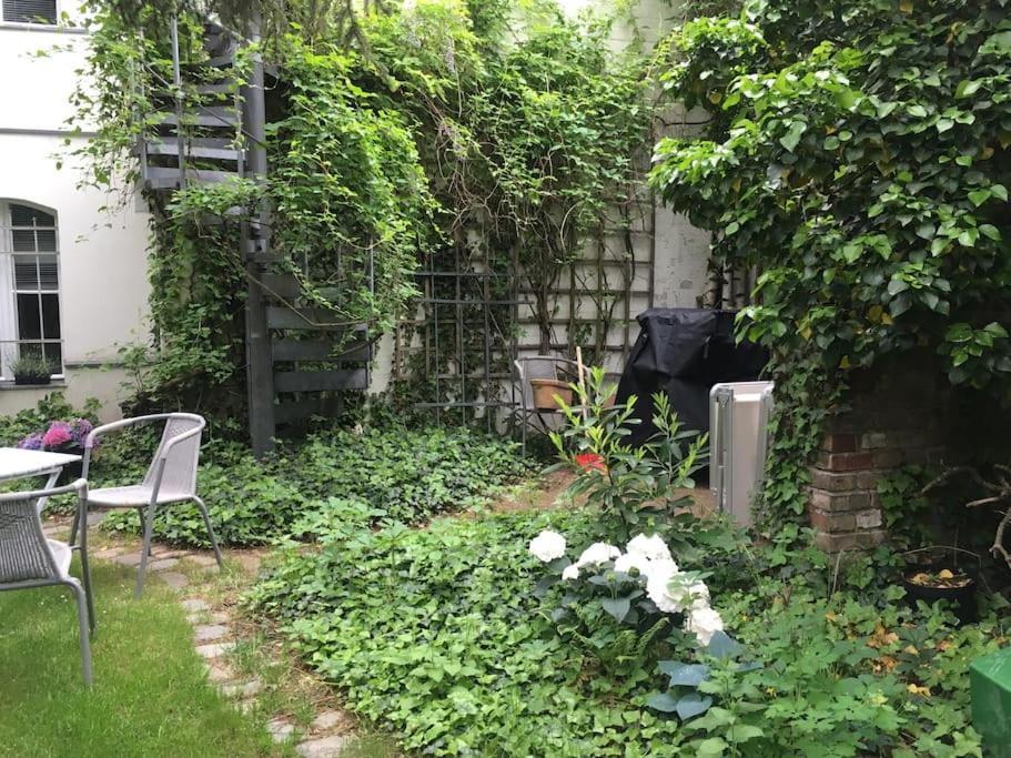 Ground Floor In Villa In Charlottenburg Garden View ベルリン エクステリア 写真